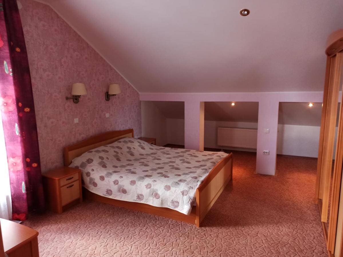 Central Hotel Нарва Екстер'єр фото
