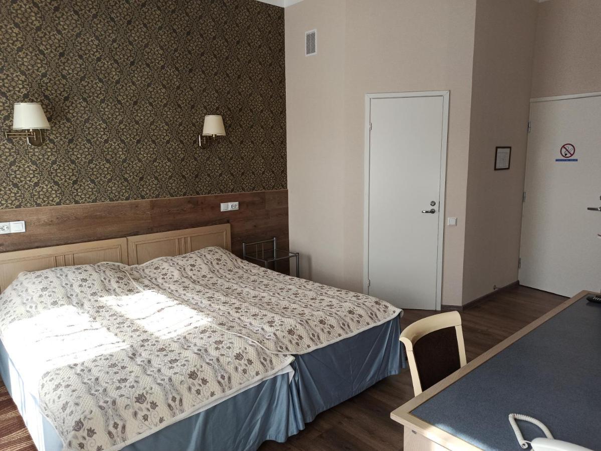 Central Hotel Нарва Екстер'єр фото