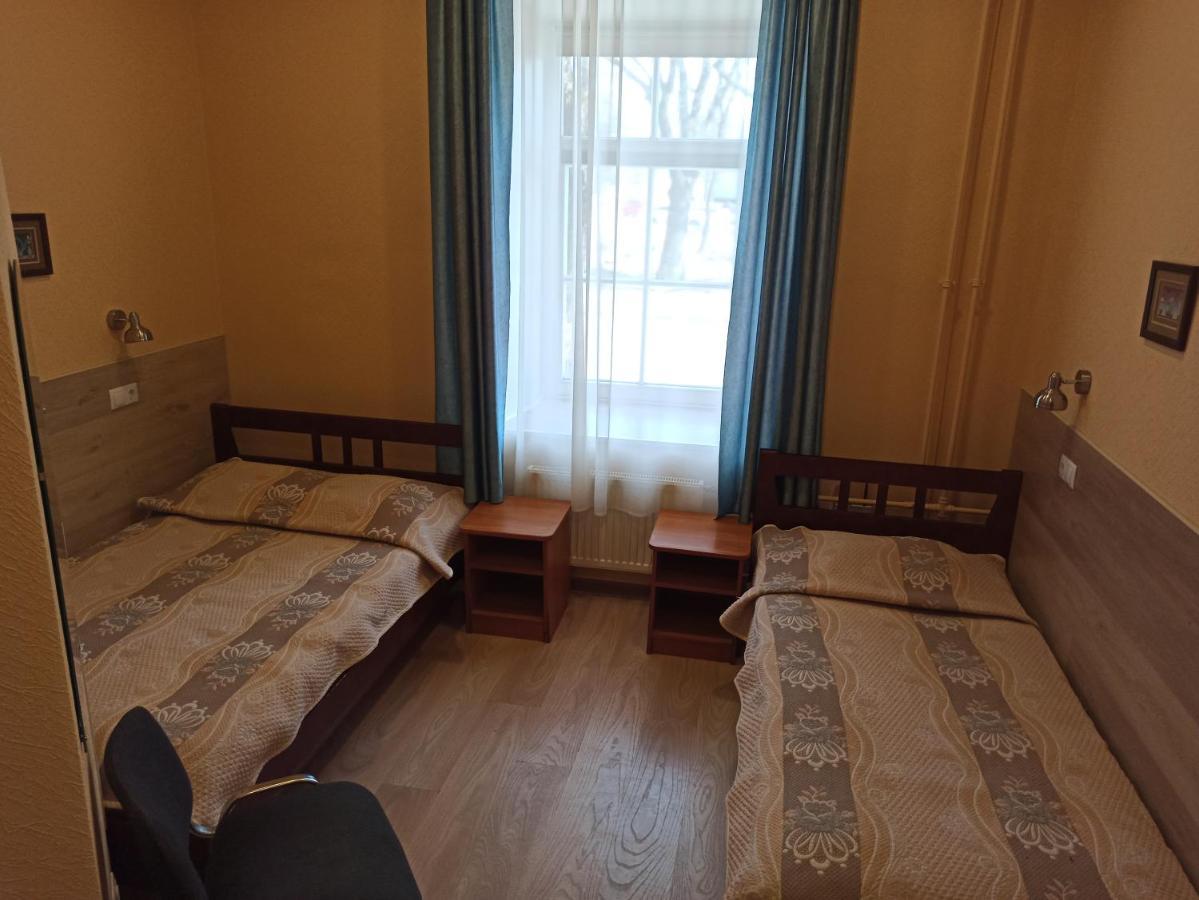 Central Hotel Нарва Екстер'єр фото