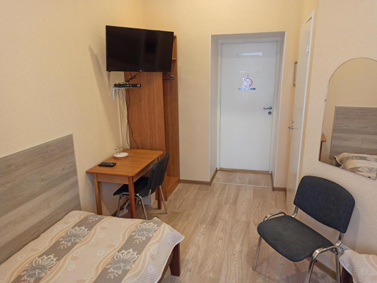 Central Hotel Нарва Екстер'єр фото