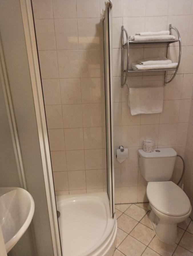 Central Hotel Нарва Екстер'єр фото