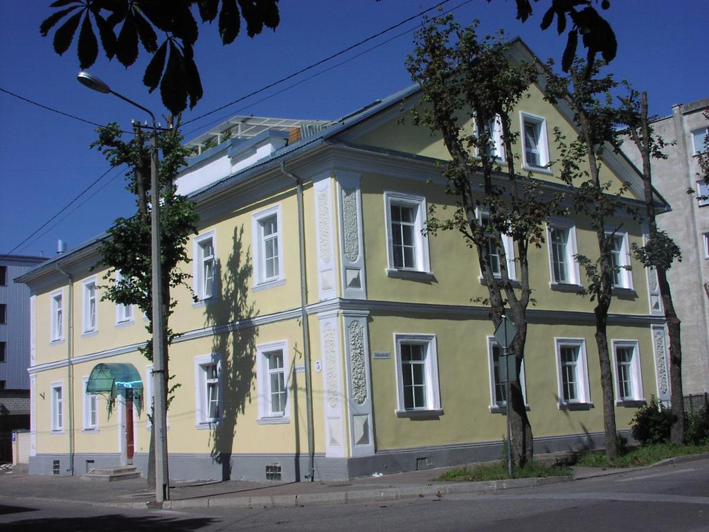 Central Hotel Нарва Екстер'єр фото